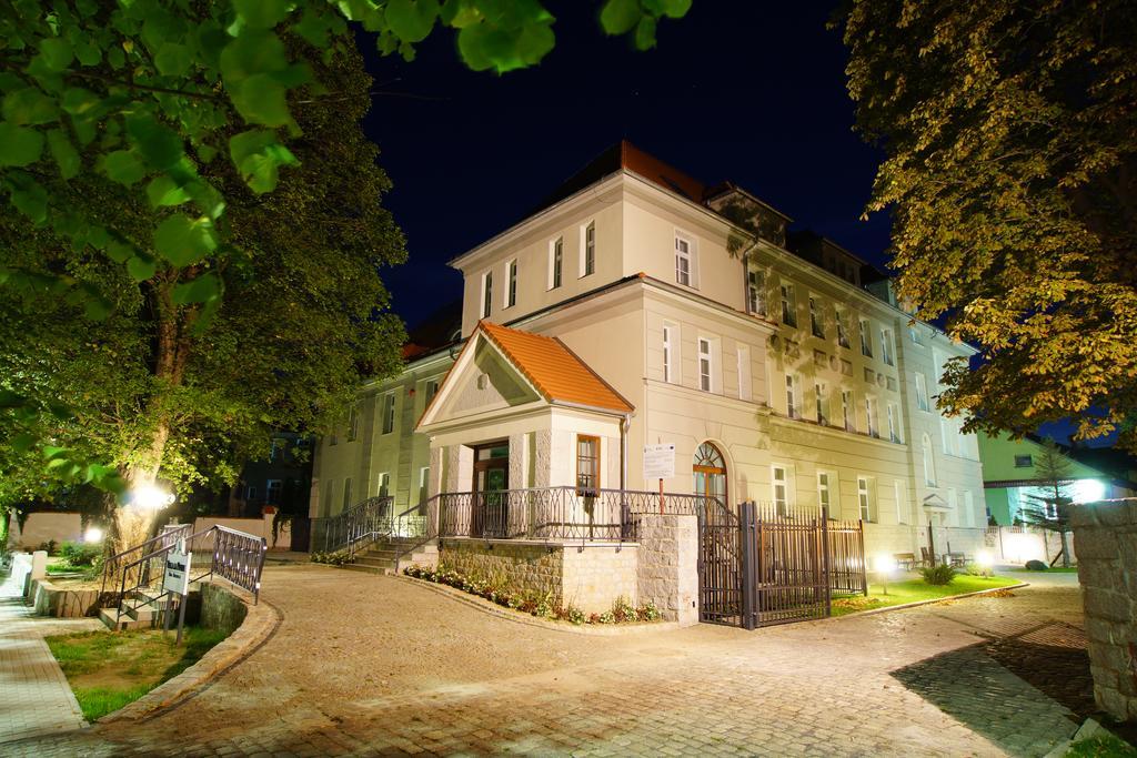 Villa La Pierre Strzegom Eksteriør bilde