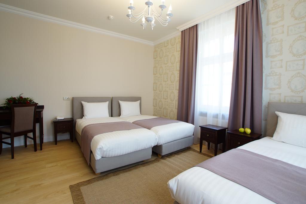 Villa La Pierre Strzegom Rom bilde