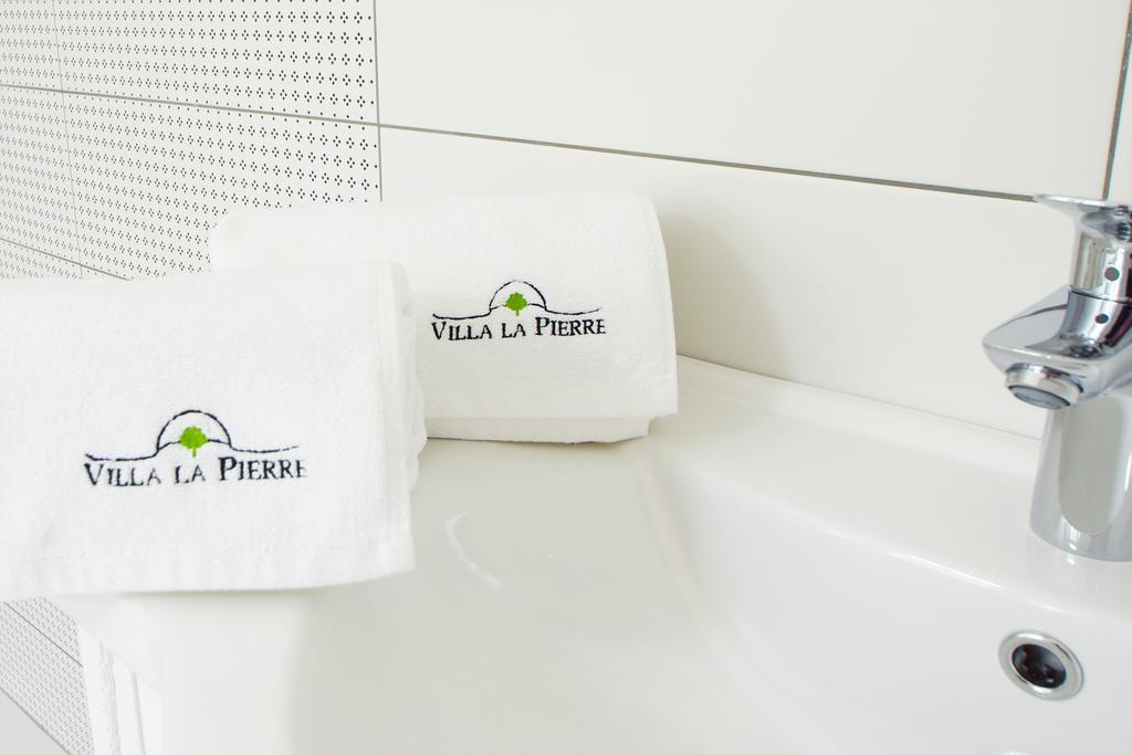 Villa La Pierre Strzegom Eksteriør bilde